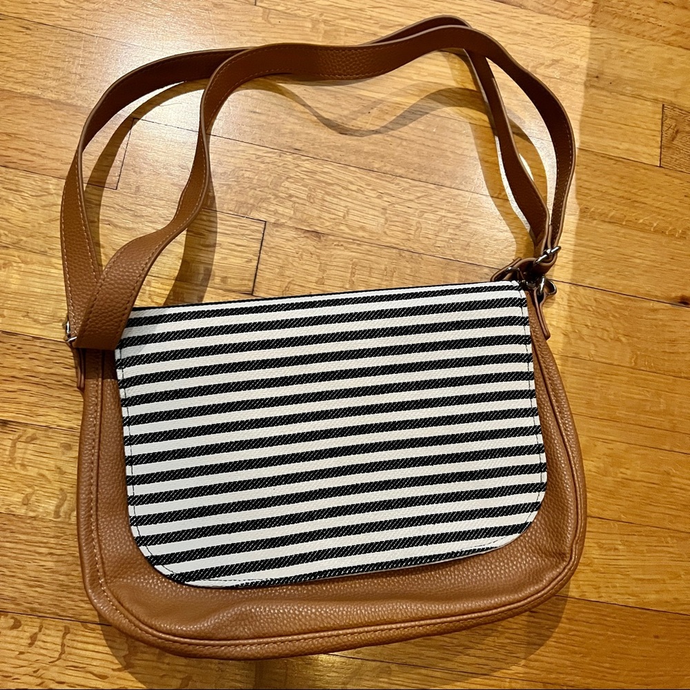 thirty-one Rabat Studio interchangeable flap crossbody purse